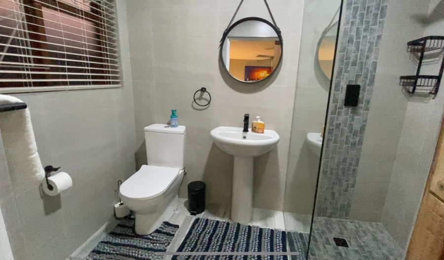 7 Bedroom Property for Sale in Hartenbos Central Western Cape